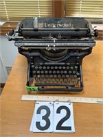 Underwood Open-face typewriter old