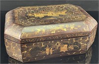 EARLY 19TH CENTURY CHINESE GILT LACQUERED BOX