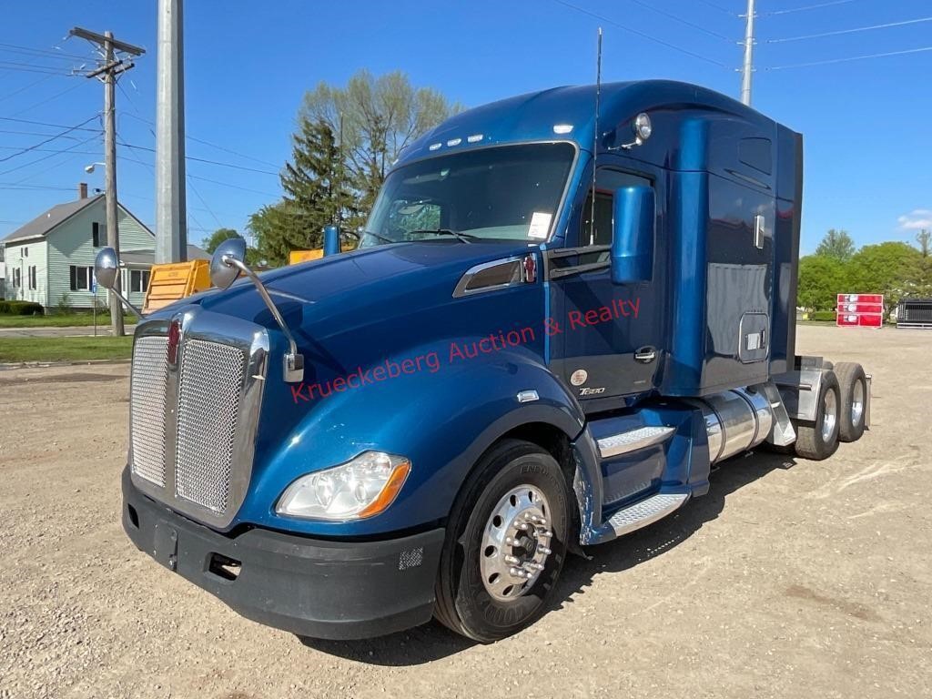 2019 Kenworth T680 Sleeper