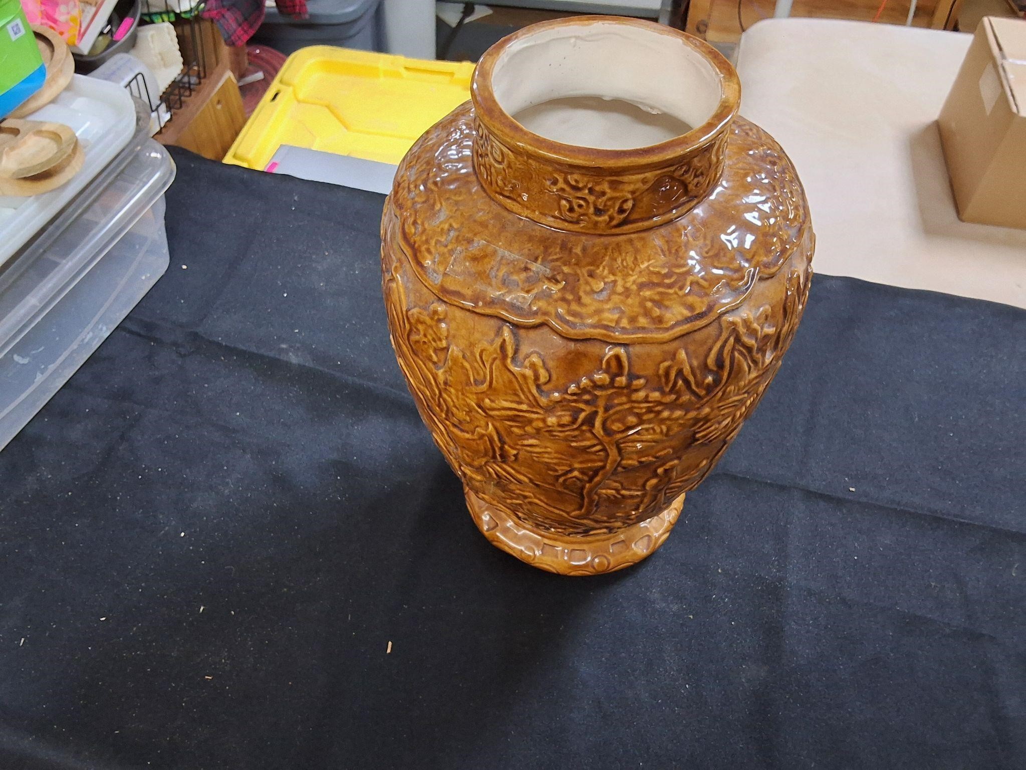 Ceramic vase