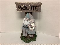 gnome welcome yard ornament