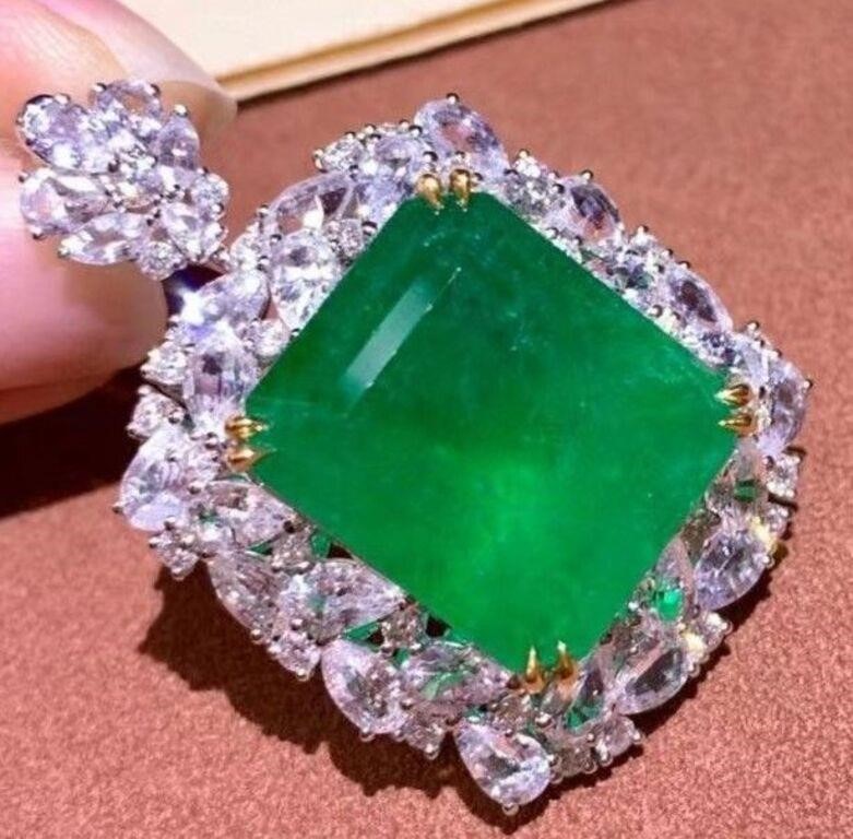 23ct natural emerald pendant in 18K gold