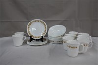 Corelle, eight 6.75" plates, seven cereal bowls