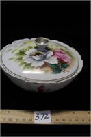 NICE PORCELAIN COVERED DISH WITH FLORAL DESIGN
