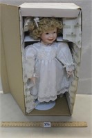 PRETTY PORCELAIN FACE ASHTON DRAKE DOLL