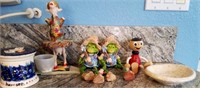 T - FROG SHELF SITTERS & COW FIGURINES, MORE (P113