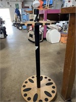 Rotating fishing rod display rack
 31.25”H