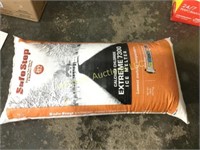 new bag extreme ice melt 20lb