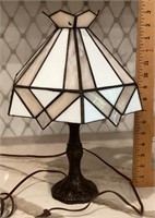 Leaded glass table lamp