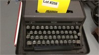 Royal manual typewriter with case
