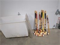 Wooden croquet set with rolling plastic tub (no