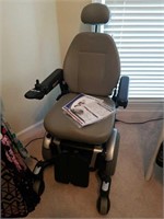 Jazzy 600 series scooter chair- excellent conditio
