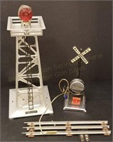 Lionel 494 Beacon Tower & Marx Crossing Signal