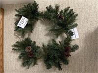 V. nice antler wreath 17" x 21"