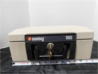 Sentry 1100 safety box with two keys