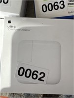 APPLE USB C POWER ADAPTER RETAIL $40