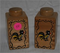 VTG SET OF WOODPECKER WOODWARE S/P SHAKERS
