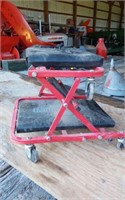 MOTOMASTER ROLLING STOOL