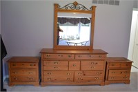 3pc Bedroom Set w/ Mirrored Dresser