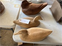 HAND CARVED WOODEN DUCK DECOYS