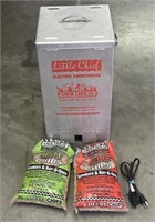 Little Chief Electric Smokehouse w/ Chips