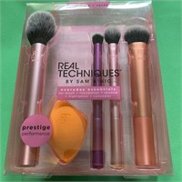 Sealed-REAL TECHNIQUES-brush set