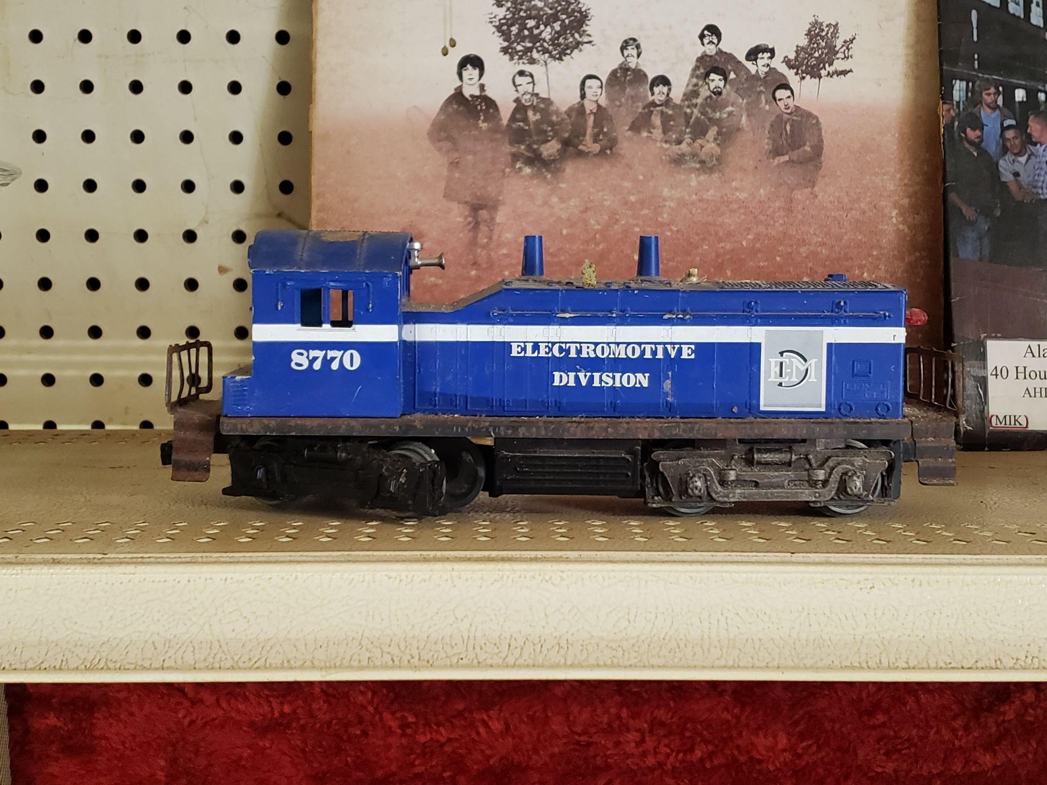 Lot of 2 trains