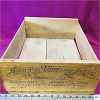 Arizona Vineyards Co. Wooden Crate (Vintage)