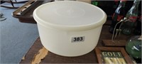 LARGE WHITE TUPPERWARE CONTAINER WITH LID