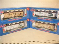 O ATLAS 8091 & 8132 Lot of 4 Freight Cars