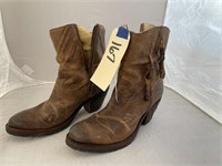 Pair Ladies' Justin Boots sz 7B