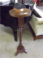 Mahogany Barley Twist Fern Stand