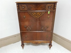 4-Drawer Chest Of Drawers w/Carved