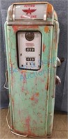 Vintage National gas pump