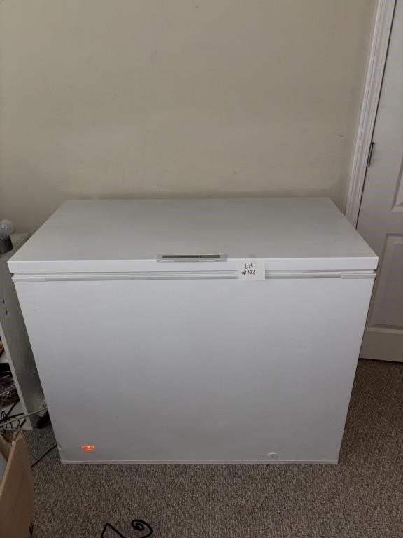 Frigidaire Deep Freezer