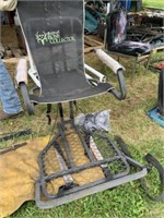 Bone Collector Tree Stand c/w NEW Harness