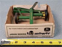 1/16 John Deere Sickle Mower in Bubble Box