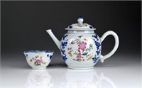 CHINESE EXPORT PORCELAIN TEAPOT & CUP