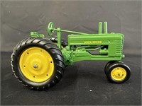 JD Toy Tractor, die- cast