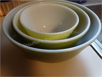 3 pc. Pyrex mixing bowls