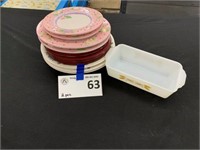 Misc. Plates (Stack), Bread Pan