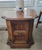 Drexel Side Table Cabinet w/ Ceramic Table Lamp