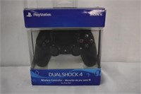 PLAYSTATION DUAL SHOCK WIRELESS CONTROLLER