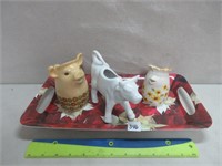 SWEET FIGURAL CREAMERS + TRAY