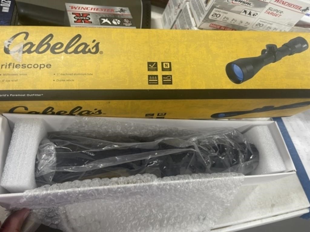 CABELA'S SCOPE IN BOX