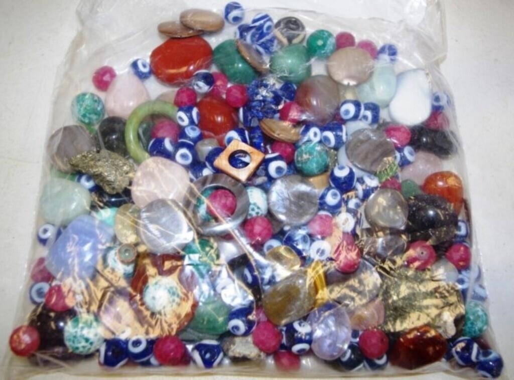 Quantity of glass & semi precious beads/stones