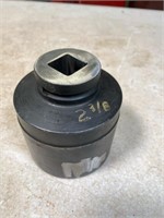 sNAP ON 3/4 IN DRIVE - 2-3/8 SOCKET