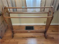 OAK QUILT RACK