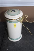 Ceramic canister