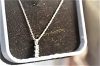 14K GOLD AND DIAMOND NECKLACE